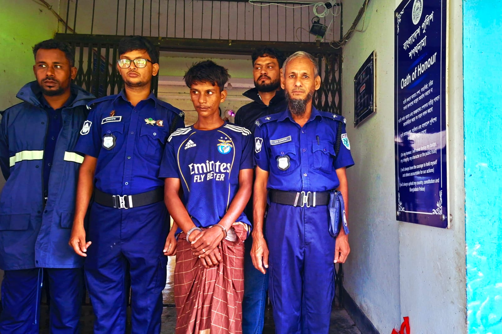 শাল্লায় চলন্ত নৌকায় বিশ্ববিদ্যালয় ছাত্রীকে যৌন নিপীড়ন, অভিযুক্ত যুবক গ্রেফতার