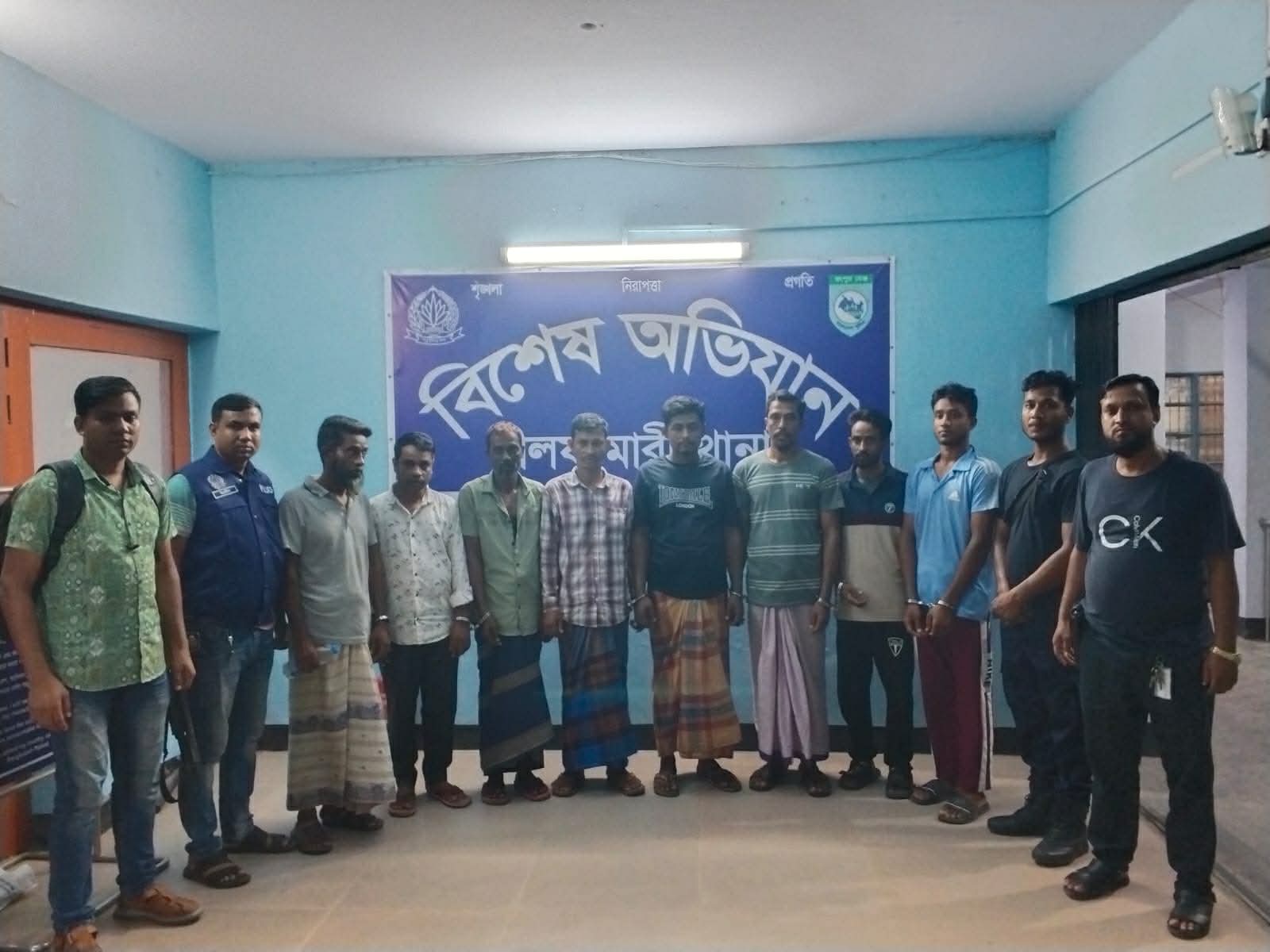 পঞ্চগড় থে‌কে র‌্যা‌বের অভিযা‌নে জগন্নাথপু‌রে আ‌লো‌চিত হত‌্যা মামলার ৮ আসামী গ্রেফতার